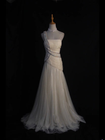 Women's Elegant Mermaid One Shoulder Vintage Tulle White Wedding Dress for Bride Sweep Train Wedding Dresses AS402
