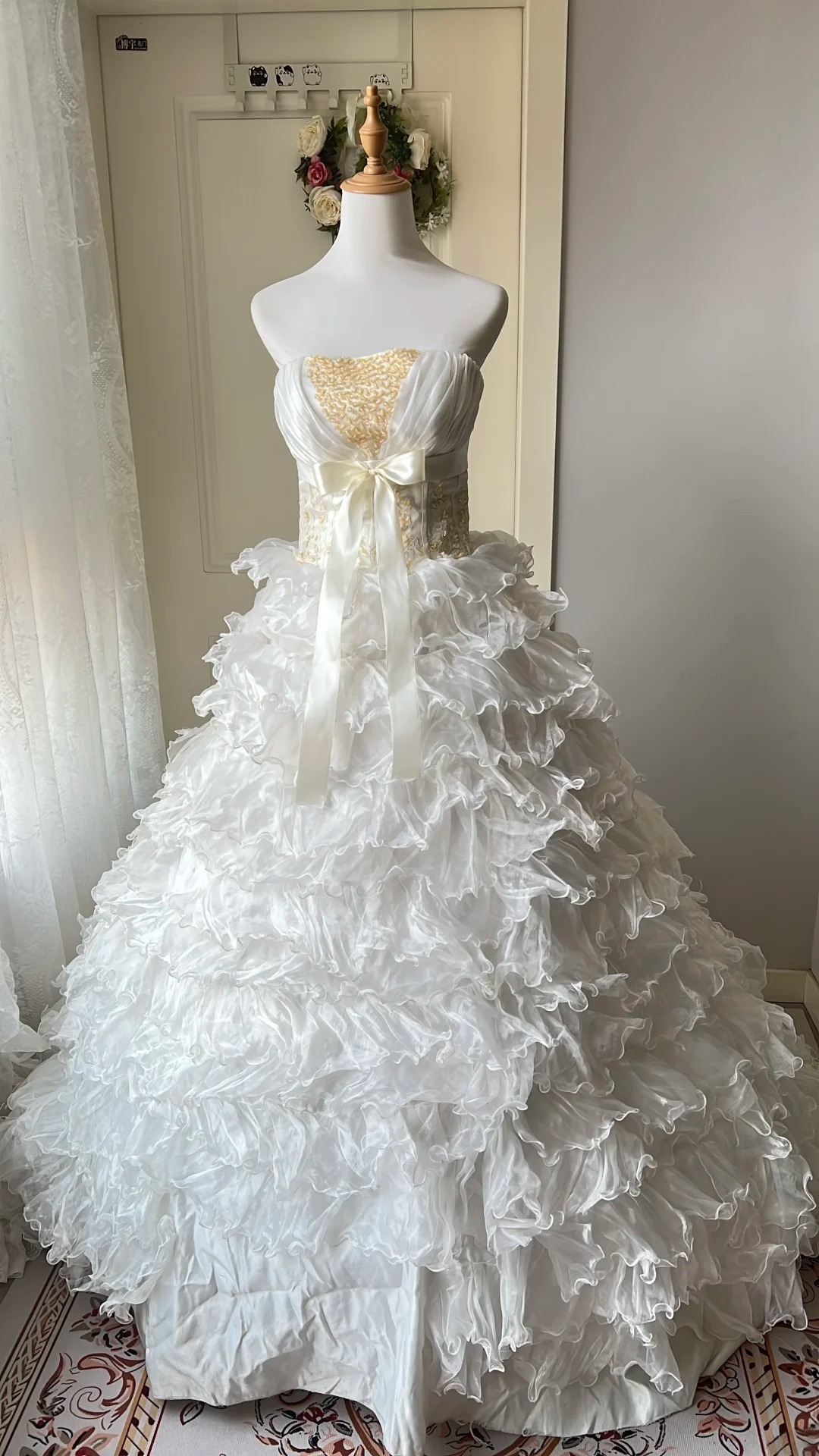 Sweet 15 Quinceanera Dresses Ball Gown Strapless White With Layers Tiered Long 16th Birthday Dress RC0725