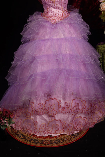 Pretty Ball Gown Sweetheart Lilac Tulle Sweet 15 Quinceanera Dresses Formal Gown For 15 Anos Celebration RB8598