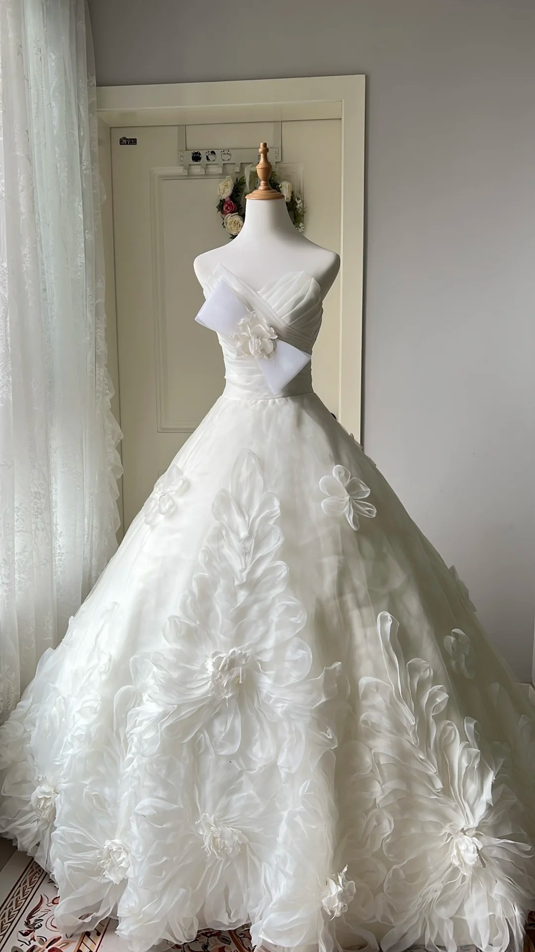 Simple Wedding Dress Ball Gown Sweetheart White With Corset Fitted Back Train Long Bridal Gown RC0729