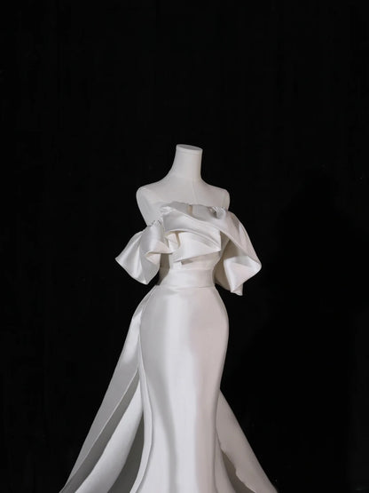 Simple Long Wedding Dresses Mermaid Strapless Silky Satin Style for Bride With Pleated Bodice Train Fitted Bridal Dresses AS409