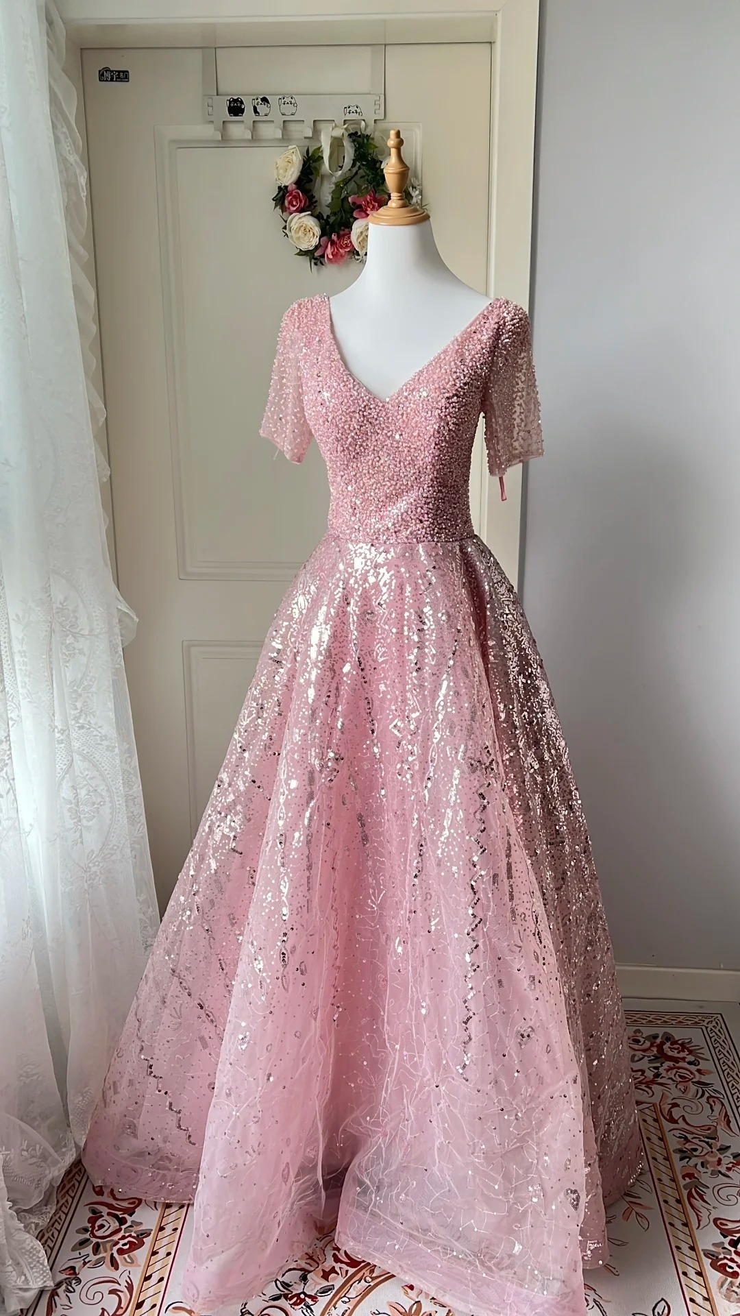 Modest Prom Dresses Ball Gown V Neck Short Sleeves Pink With Beading Long Evening Outfits RC0731