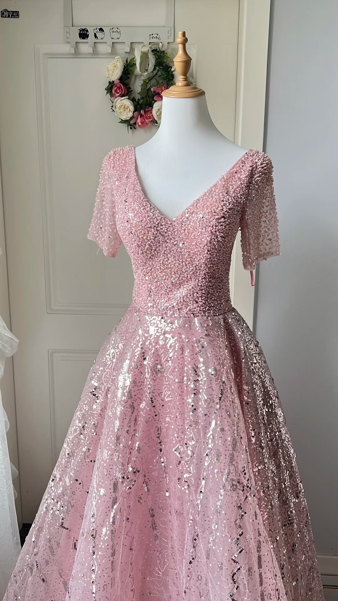 Modest Prom Dresses Ball Gown V Neck Short Sleeves Pink With Beading Long Evening Outfits RC0731