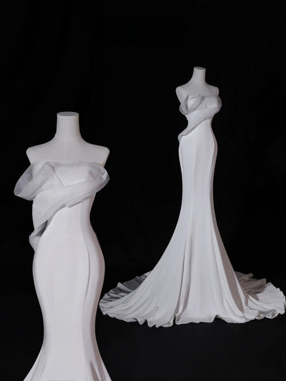 Classic Long Wedding Gowns Mermaid Strapless Style for Bride With Pleated Bodice Train White Bridal Dress AS411
