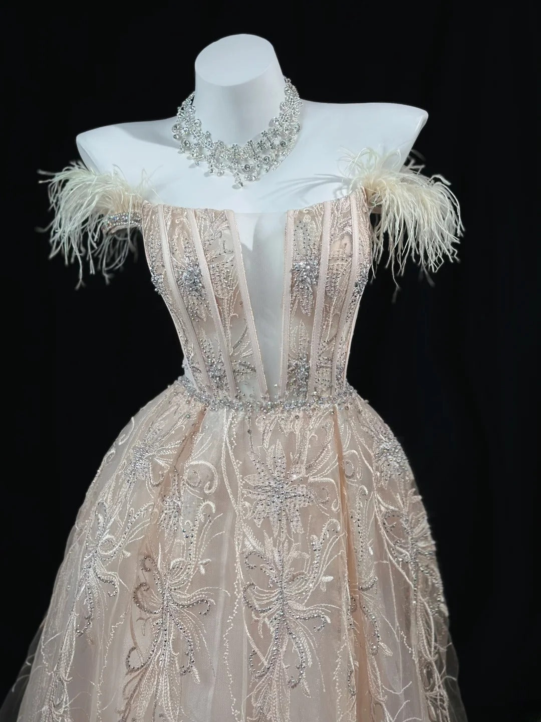 Charming Prom Dresses Ball Gown Off The Shoulder White Tulle With Feather Night Evening Formal Outfits RB6234