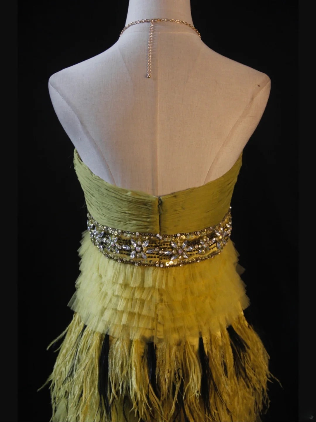Vintage A Line Strapless Olive Green Tulle With Beads Feathers Short 16th Birthday Dress Homecoming Dresses Cocktail Gown AS418