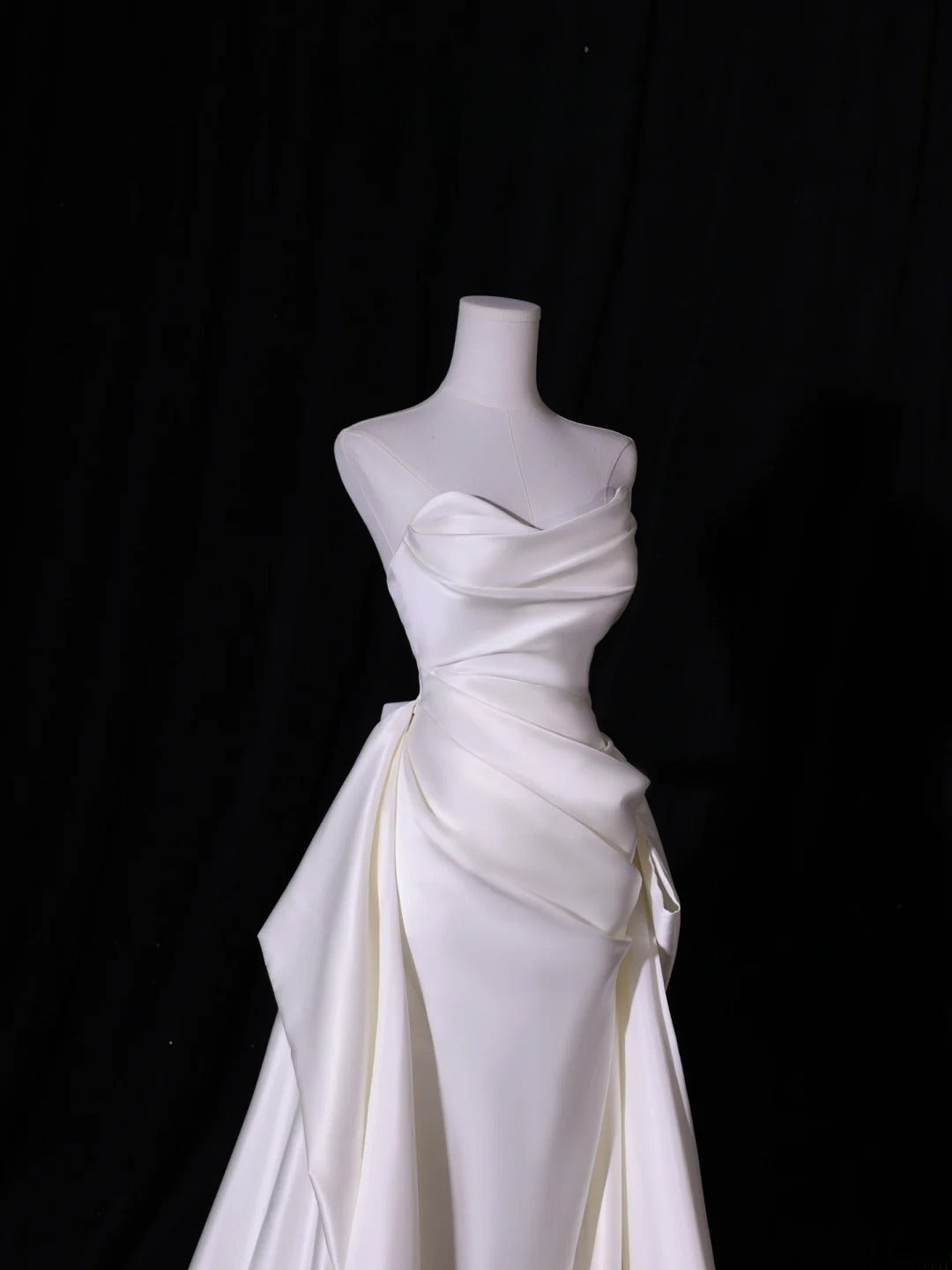 Simple Long Wedding Dresses Mermaid White Mermaid Satin Pleats Wedding Dress Silky Satin Style For Brides Fitted Bridal Gowns AS418