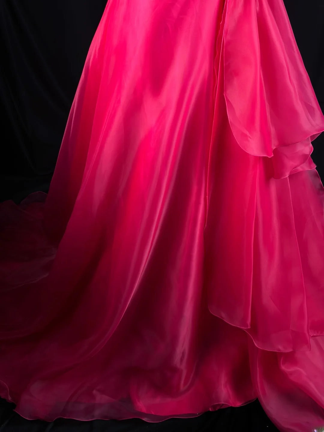 Charming Prom Dresses Ball Gown Strapless Hot Pink Organza With Ruffled Night Evening Formal Outfits RB6235