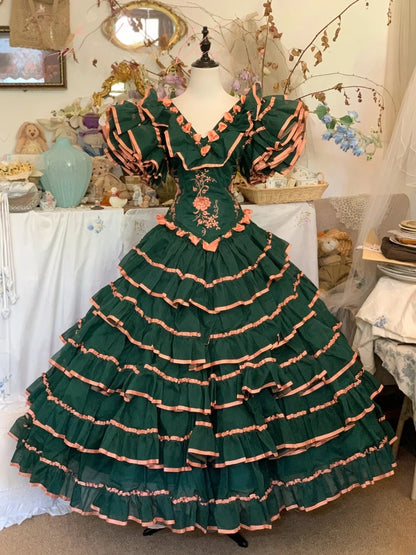 Prom Dress Elegant Ball Gown Green V Neck With Tiered Layers Satin Formal Evening Gown for Graduation Party RB9429