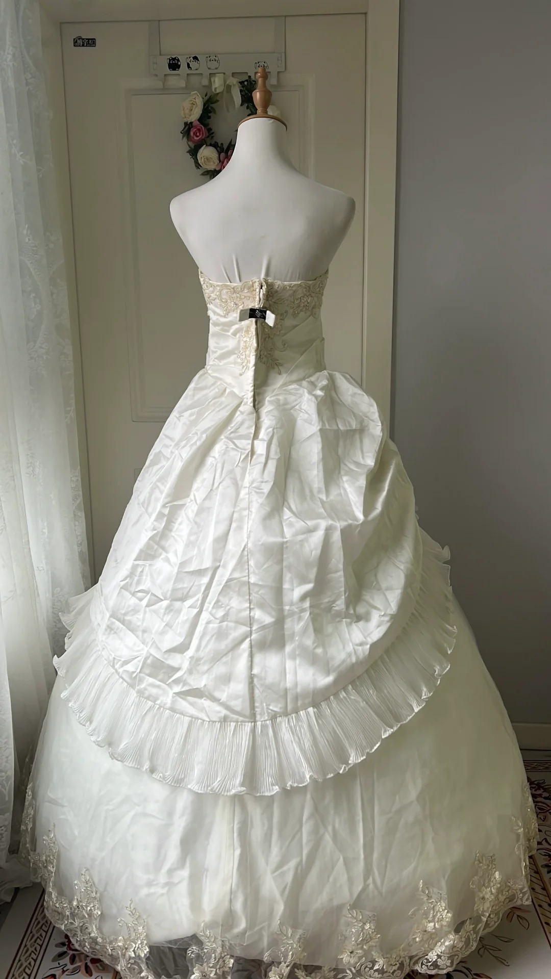Sweet 15 Dress Quinceanera Dresses Ball Gown Strapless White With Lace Layers Long 16th Birthday Outfits RC0744