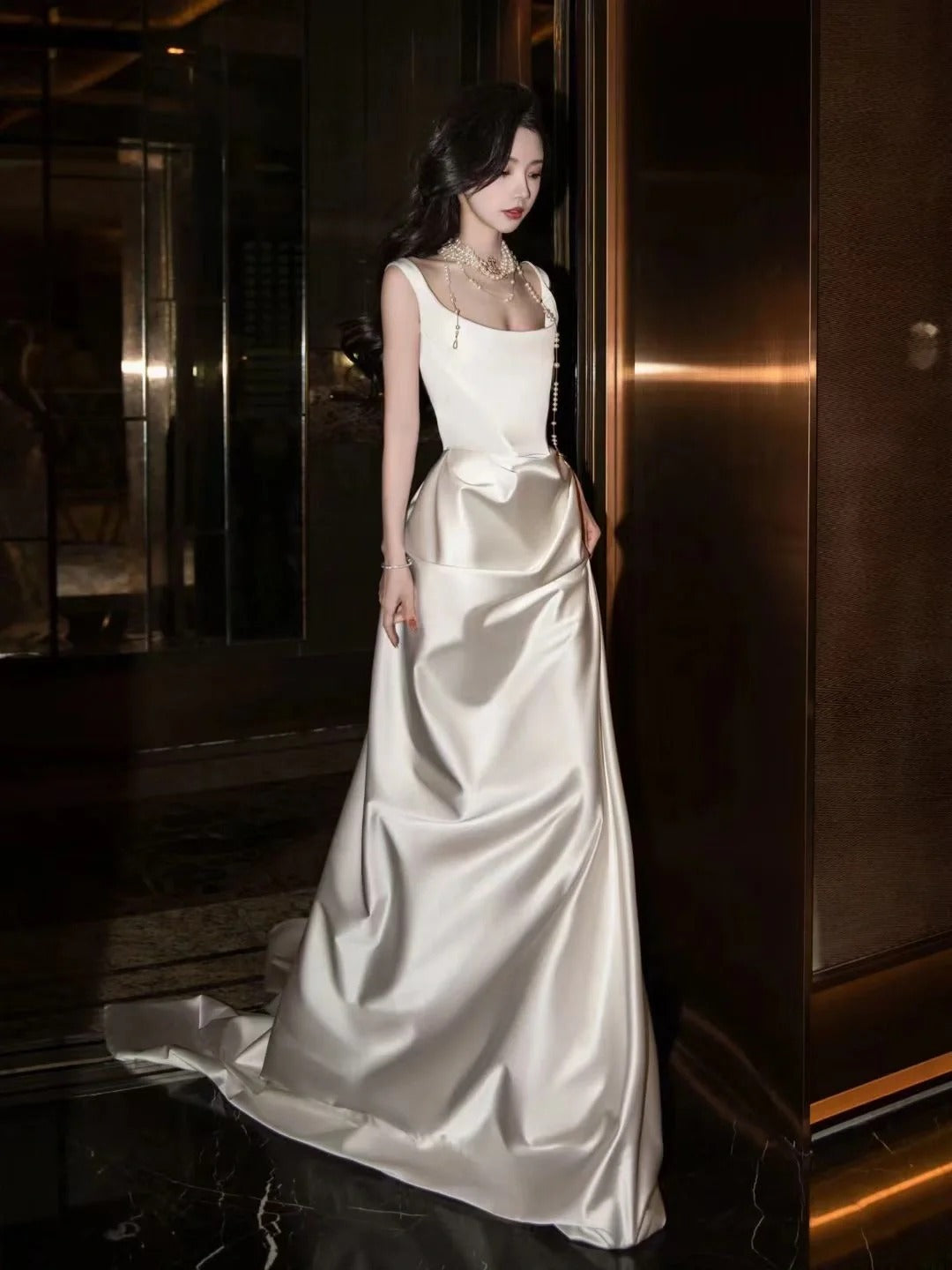 Simple Long Wedding Dresses White Mermaid Satin Pleats Wedding Dress Silky Satin Style For Brides Fitted Bridal Gowns AS445