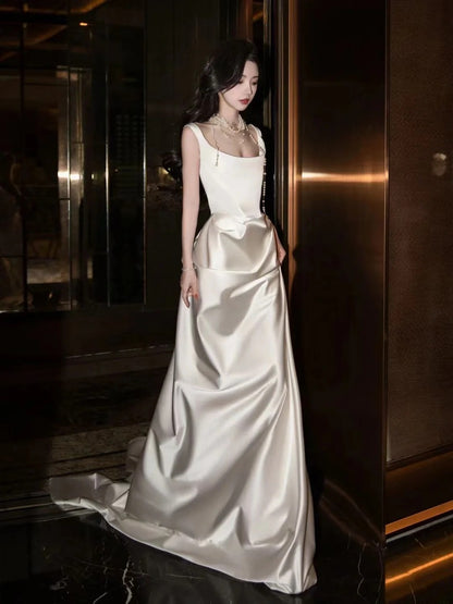Simple Long Wedding Dresses White Mermaid Satin Pleats Wedding Dress Silky Satin Style For Brides Fitted Bridal Gowns AS445
