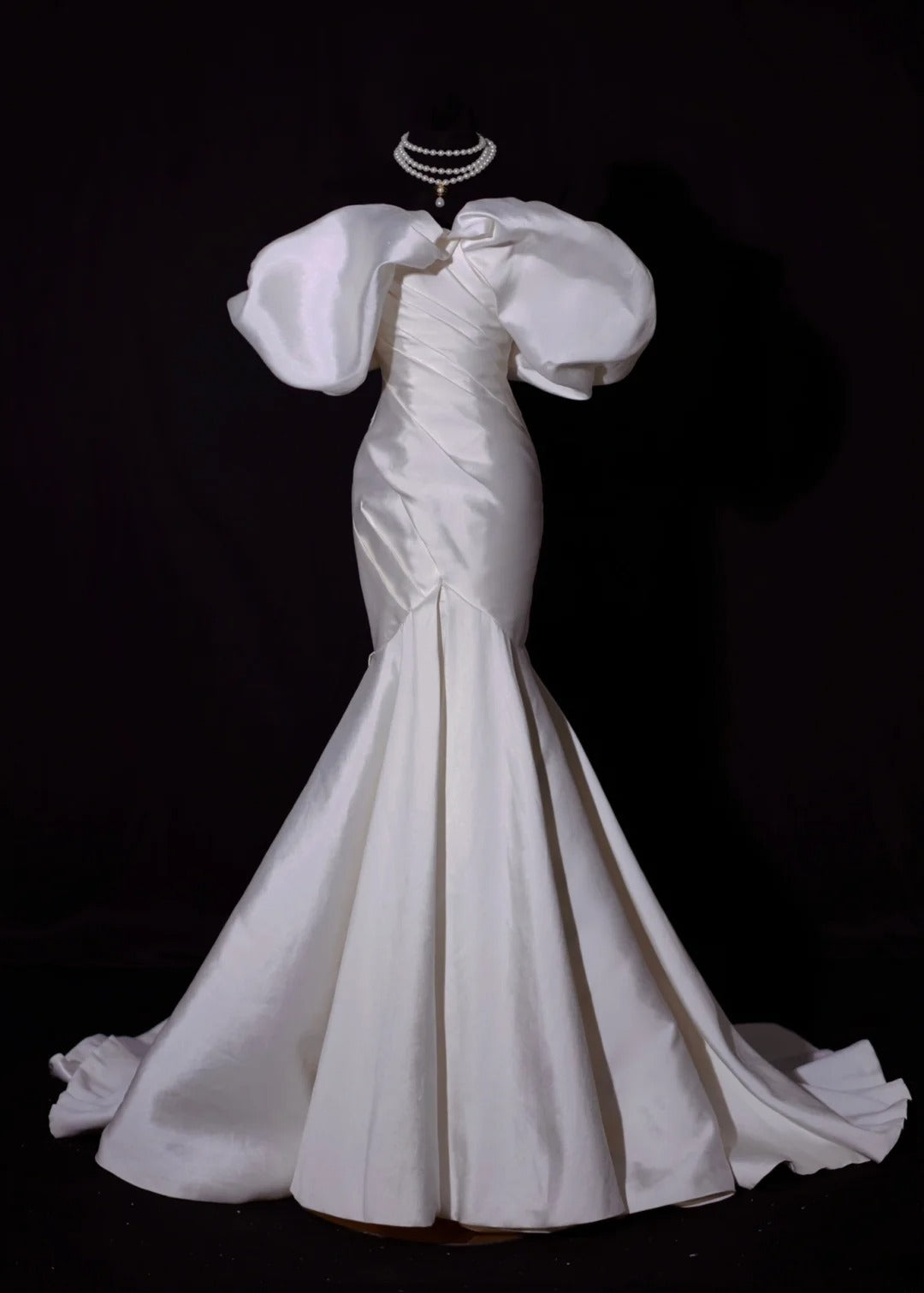 Classic Long Wedding Gowns Mermaid Off The Shoulder Satin Style for Bride With Pleated Bodice Train White Bridal Dress AS451