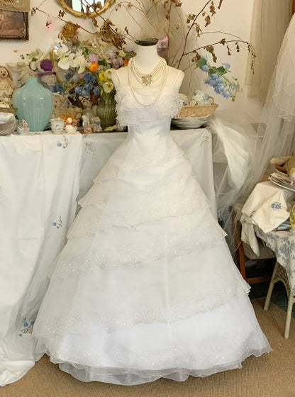 Sweet 16 Dress BallGown Spaghetti Straps White With Layers Vestido De 15 Sweet Sixteen Dress RB9563