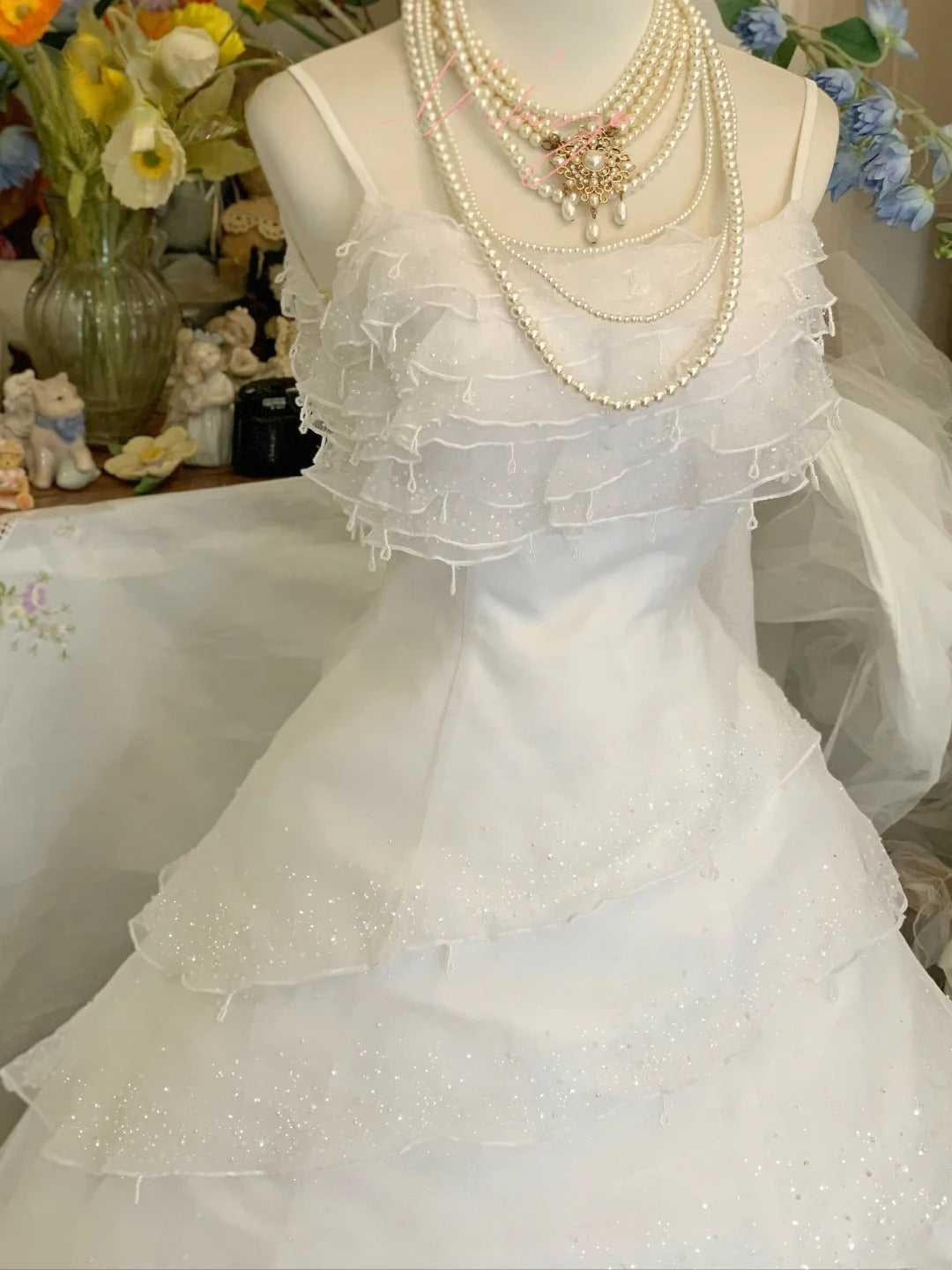 Sweet 16 Dress BallGown Spaghetti Straps White With Layers Vestido De 15 Sweet Sixteen Dress RB9563