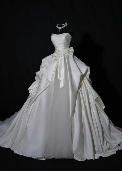 Princess Long Wedding Gowns Ball Gown Strapless Sleeveless Satin for Bride With Pleated Bow-knot Train White Bridal Dress AS461