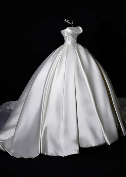 Princess Long Wedding Gowns Ball Gown Sweetheart Sleeveless Satin for Bride With Pleated Train White Bridal Dress AS462