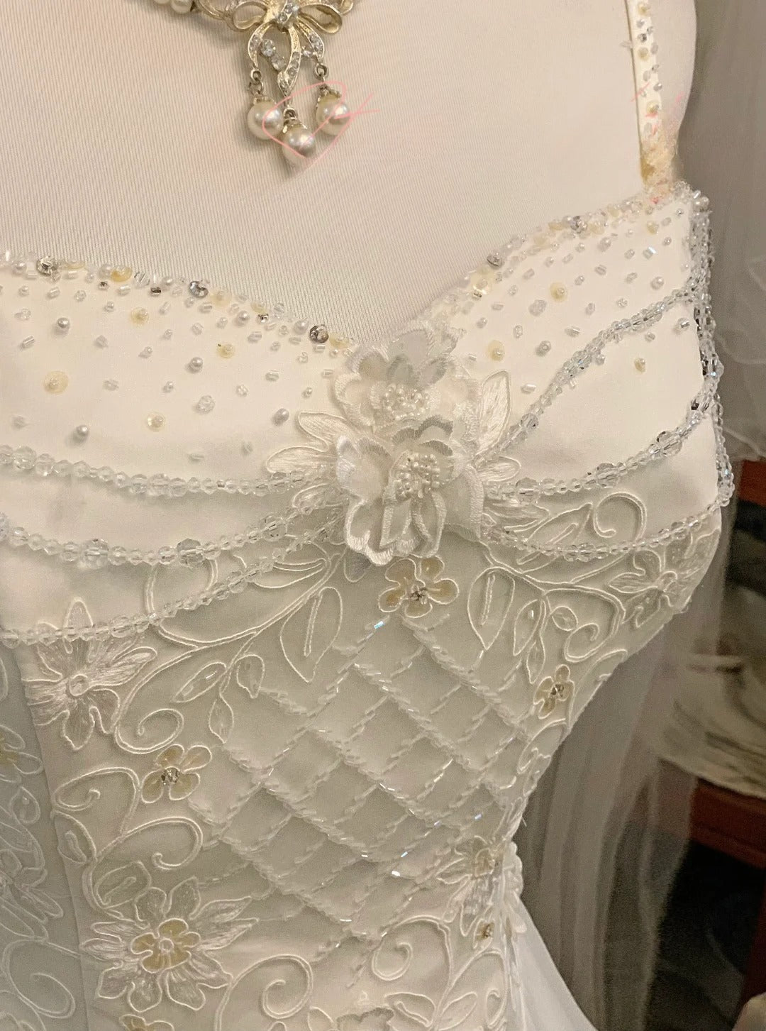 Vintage Wedding Dress White Ball Gown Spaghetti Straps Lace With Appliques Bridal Gown for Big Day RB9568