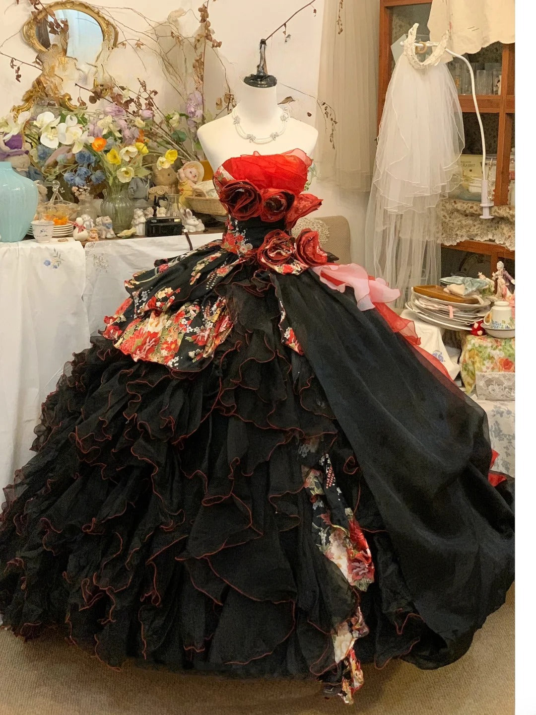 Sweet 16 Dress Ball Gown Strapless Black Red With Flowers Vestido De 15 Sweet Sixteen Dress RB9570