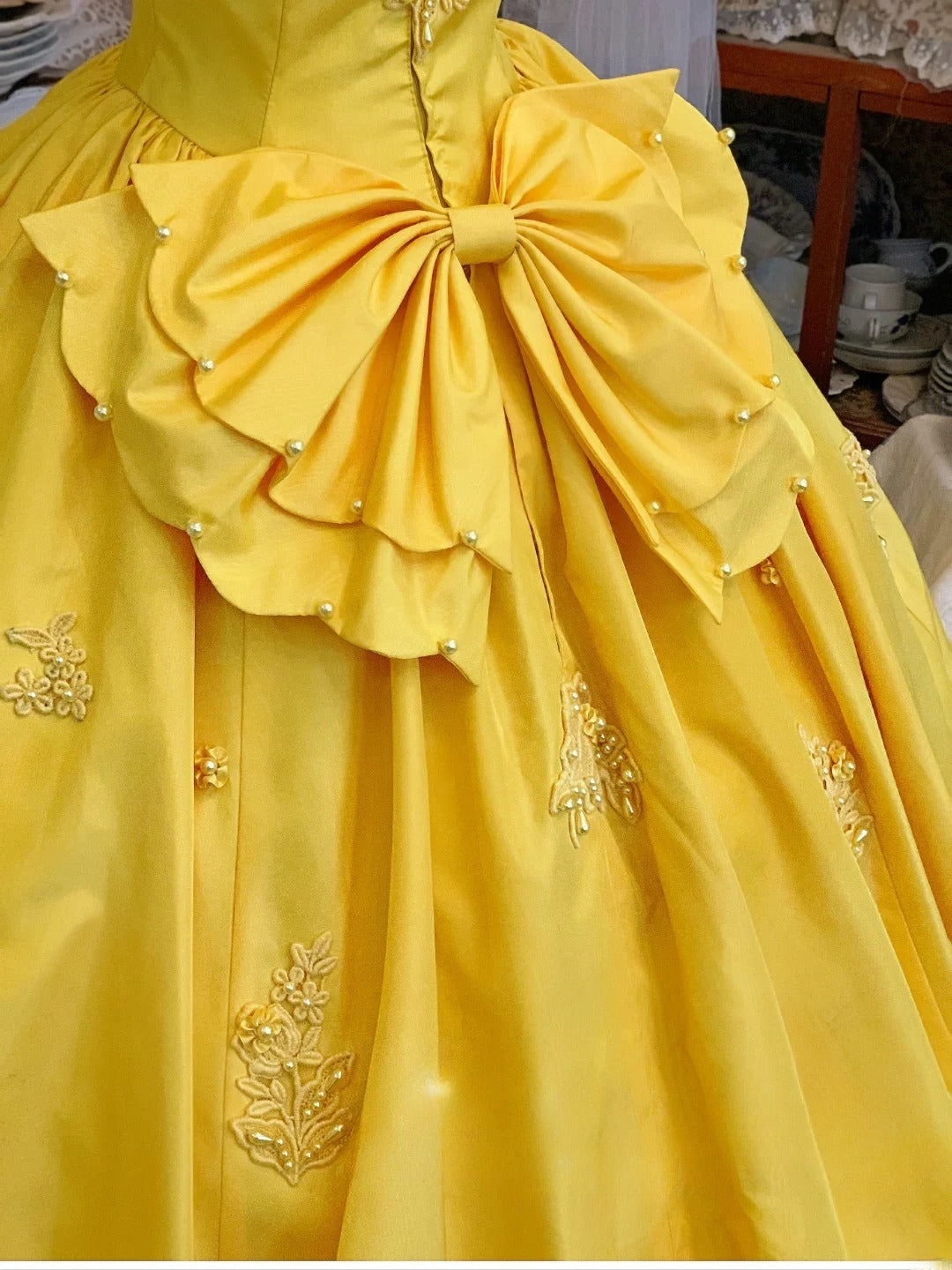 Sweet 16 Dress Ball Gown Yellow Floral Satin With Appliques Vestido De 15 Sweet Sixteen Dress RB9574