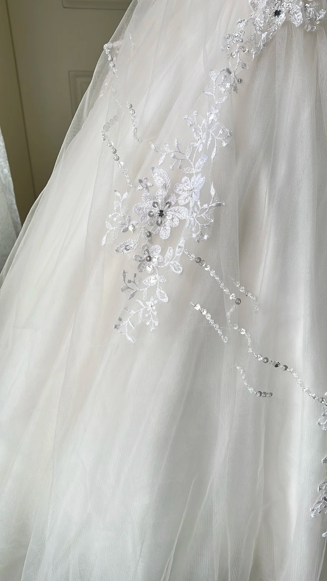 White Wedding Dress Ball Gown One Shoulder Sleeveless With Lace Tulle Long Bridal Gown RC0788