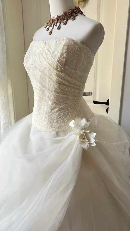 White Wedding Dress Ball Gown Strapless Sleeveless With Lace Tulle Long Bridal Gown RC0789