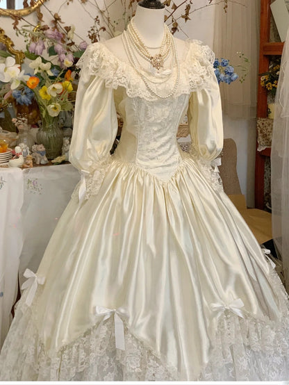 Vintage Wedding Dress White Ball Gown Lace With Long Sleeves Appliques Bridal Gown for Big Day RB9578