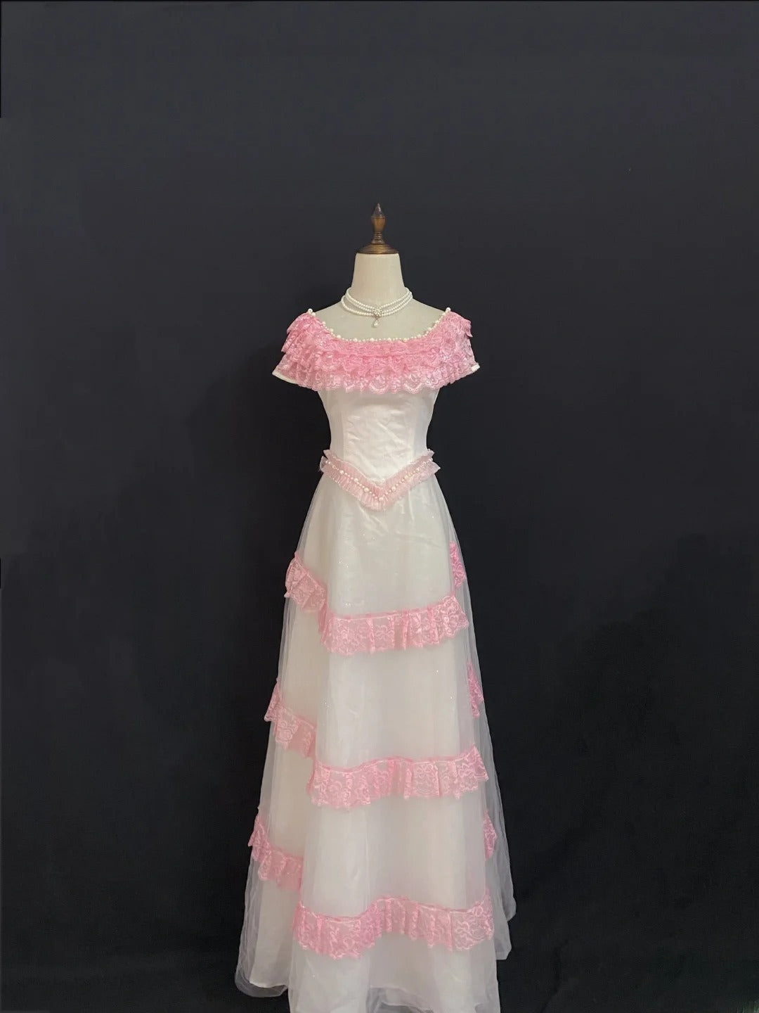 Princesses Fairytale Ball Gown Square Neck Pink With Tiered Layers Lace Quince Dress Quinceanera Dresses Formal 16th Birthday Outfit RB7935