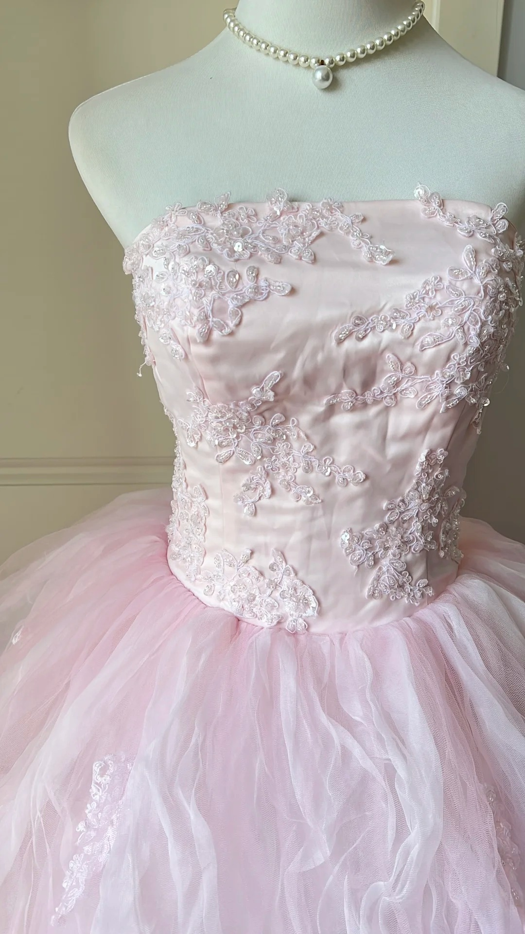 Fairytale Sweet 16 Princess Gown Strapless Lace Pink Tiered Ruffled Skirt With Appliques Floor‑Length RC0793