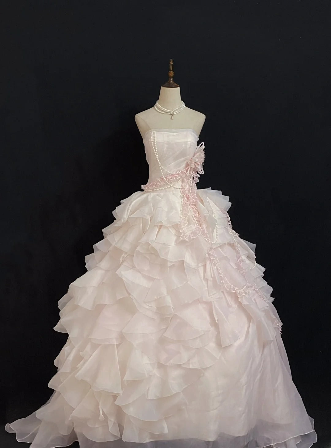 Aesthetic Ball Gown Strapless Light Pink Long With Appliques Tiered Layers Long Quince Dress Quinceanera Dresses Formal Birthday Outfits RB7940