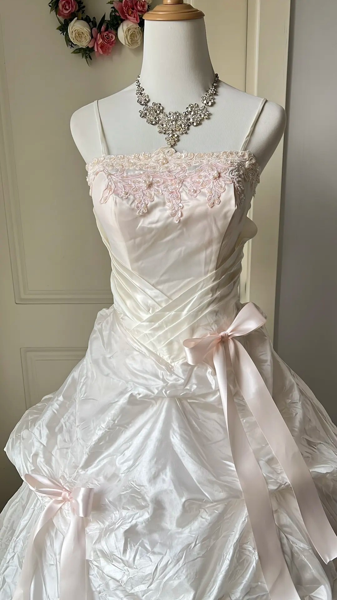 Pink Sweet 16 Quinceanera Dress Spaghetti Straps Lace Embroidery Tiered Ruffle Taffeta Ball Gown With Bows RC0795