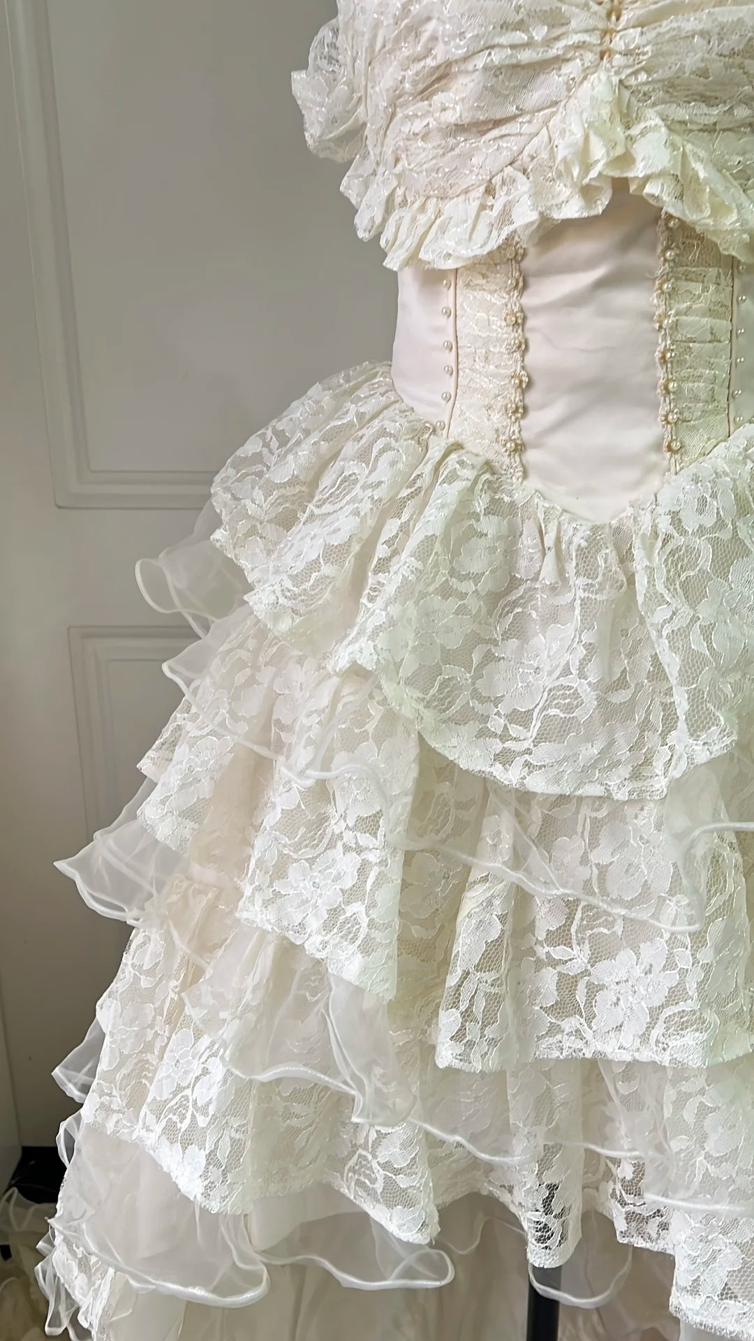 Cream Ivory Wedding Dress Ball Gown High Low Spaghetti Straps With Tiered Lace Bridal Gown RC0800