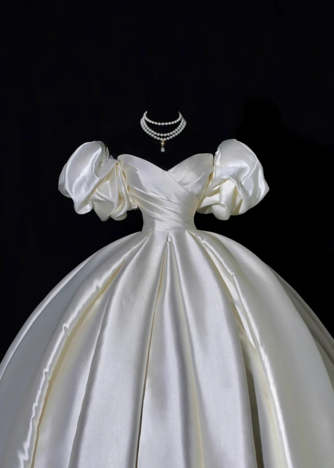 Princess Long Wedding Gowns Ball Gown Sweetheart Sleeveless Satin for Bride With Sleeves Pleated Train White Bridal Dress AS495
