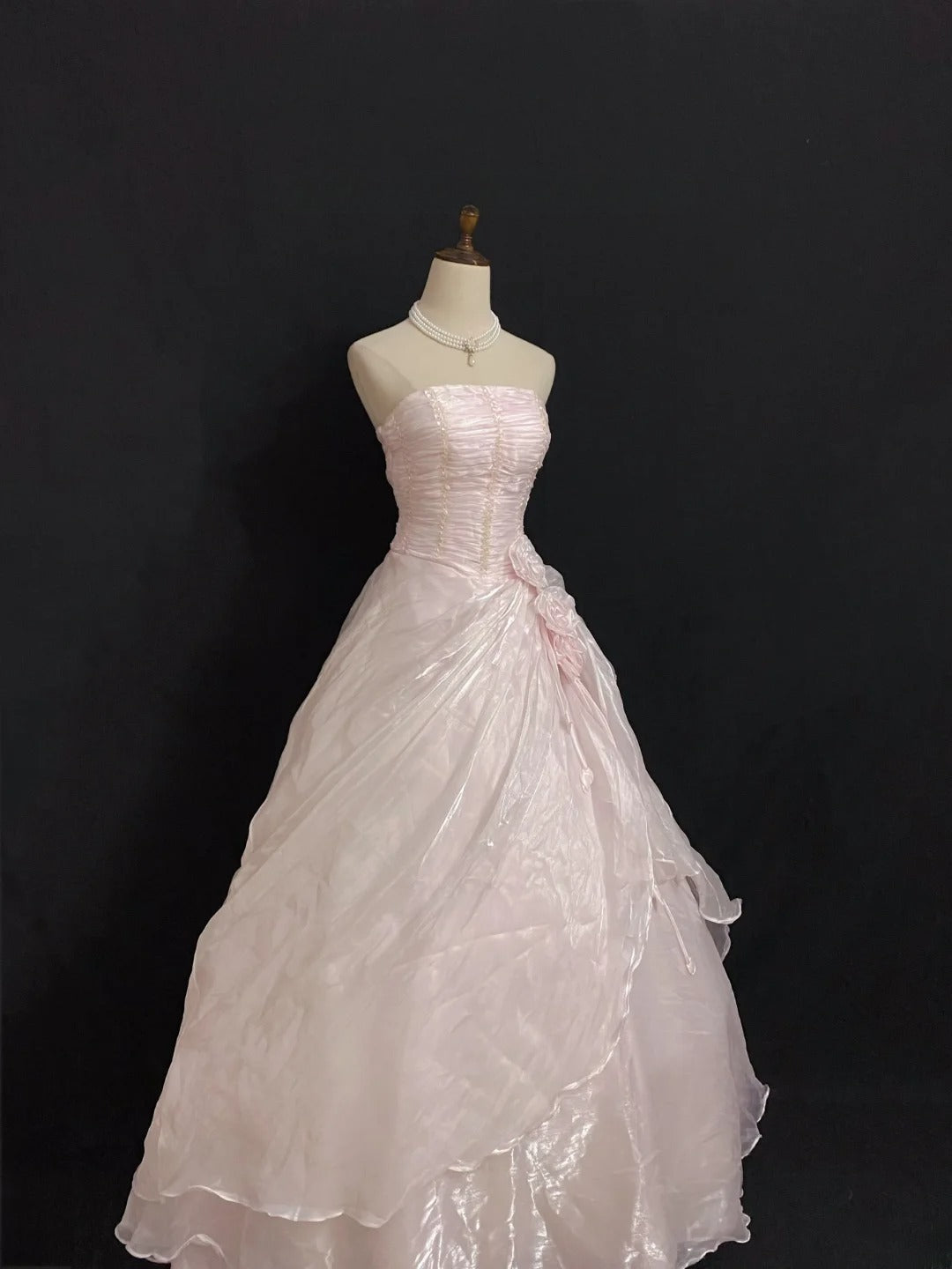 Princesses Fairytale Ball Gown Strapless Light Pink With Flowers Ruffled Quince Dress Quinceanera Dresses Formal 16th Birthday Outfit RB7957