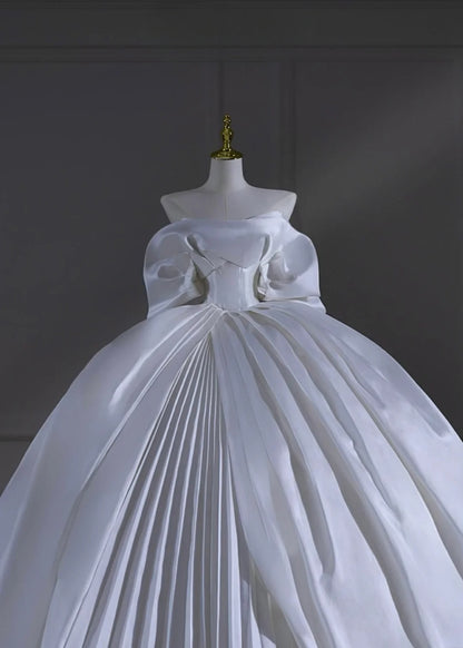 Princess Long Wedding Gowns Ball Gown Strapless Short Sleeves Satin for Bride With Sleeves Pleated Train White Bridal Dress AS503