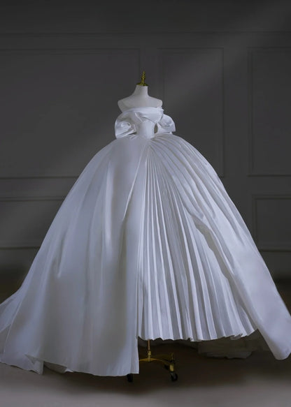 Princess Long Wedding Gowns Ball Gown Strapless Short Sleeves Satin for Bride With Sleeves Pleated Train White Bridal Dress AS503