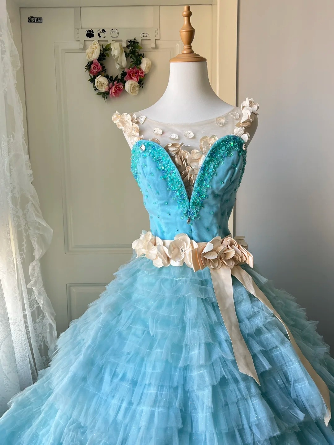 Sweet 16 Quinceanera Dress Scoop Blue Tiered Layers Ball Gown With Ruffled Beading Birthday Party Gown RC0815
