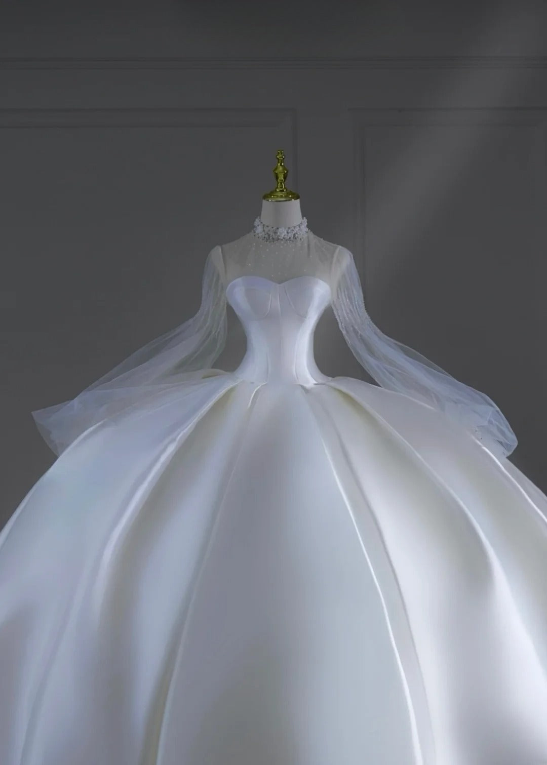 Princess Long Wedding Gowns Ball Gown High Neck Long Sleeves Pleated Satin for Bride With Train White Bridal Dress AS507