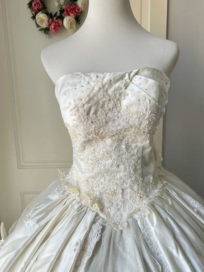 White Wedding Dress Ball Gown Modest Strapless With Appliques Lace Bows Bridal Gown RC0819