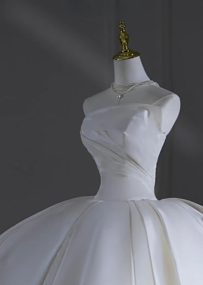 Romantic Long Wedding Dresses White Ball Gown Strapless Long Wedding Dress Style For Brides Fitted With Train Bridal Gowns AS509