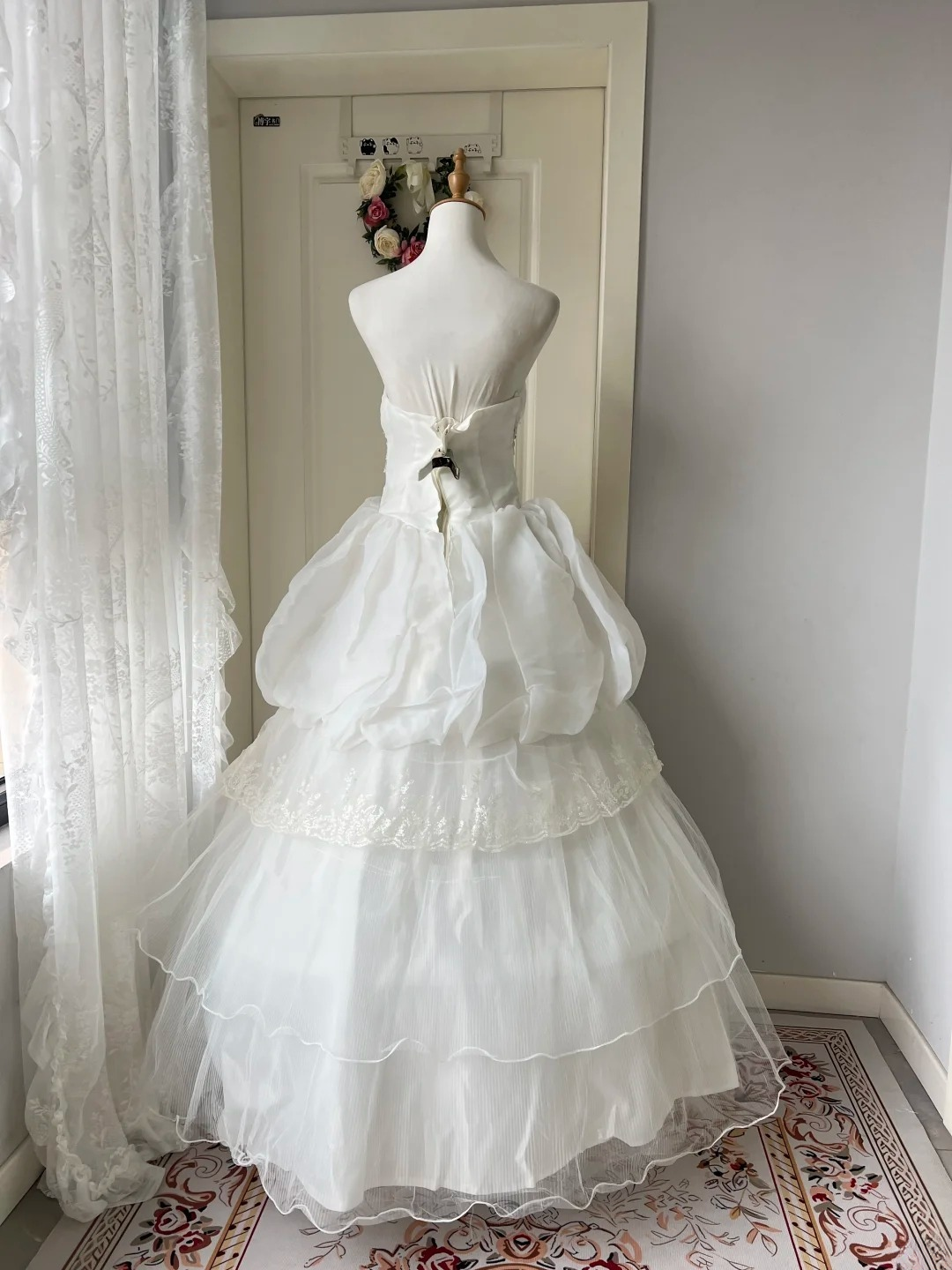 Fairytale Sweet 16 Dress Princess Ball Gown Strapless White With Tiered Lace Floor‑Length Quinceanera Dresses RC0821
