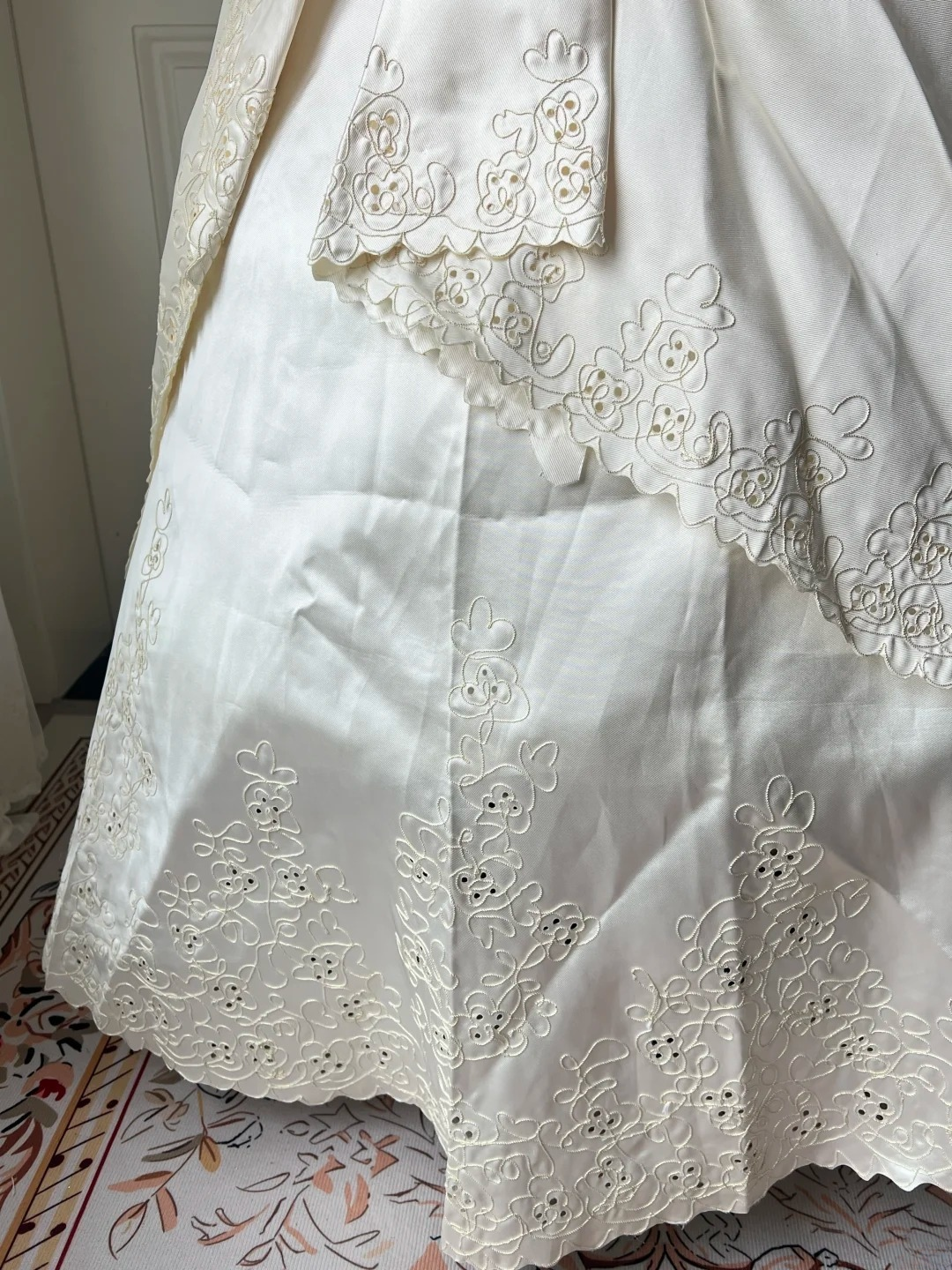 White Wedding Dress Ball Gown Modest Strapless With Appliques Lace Bow Bridal Gown RC0825