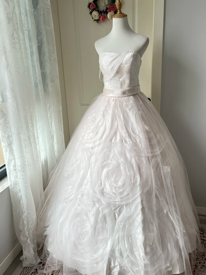 Fairytale Sweet 16 Dress Princess Ball Gown Strapless Light Pink With Flowers Bows Floor‑Length Quinceanera Dresses RC0834