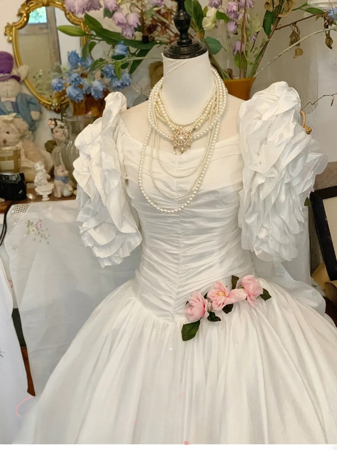 Vintage Wedding Dress White Ball Gown With Ruches Short Sleeves Bridal Gown for Big Day RB9591