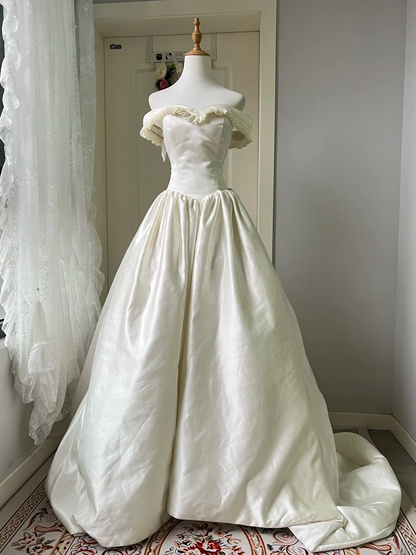 Satin Wedding Dress Modest Ball Gown Off Shoulder With Sleeves Train Long Bridal Gown RC0838