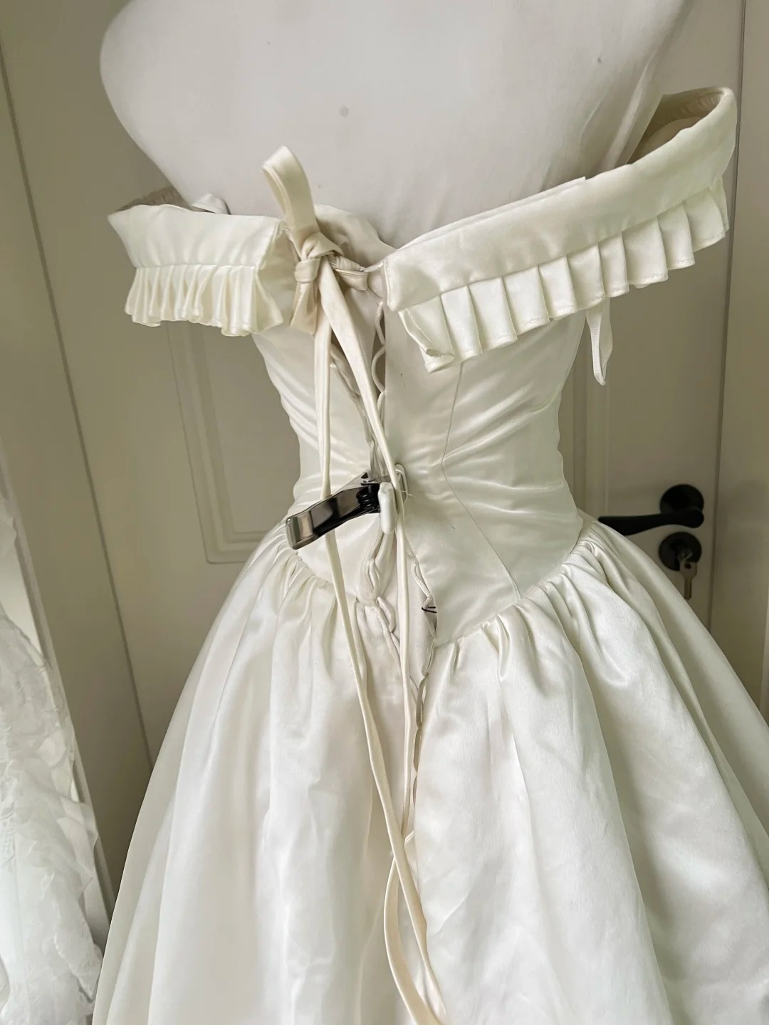 Satin Wedding Dress Modest Ball Gown Off Shoulder With Sleeves Train Long Bridal Gown RC0838