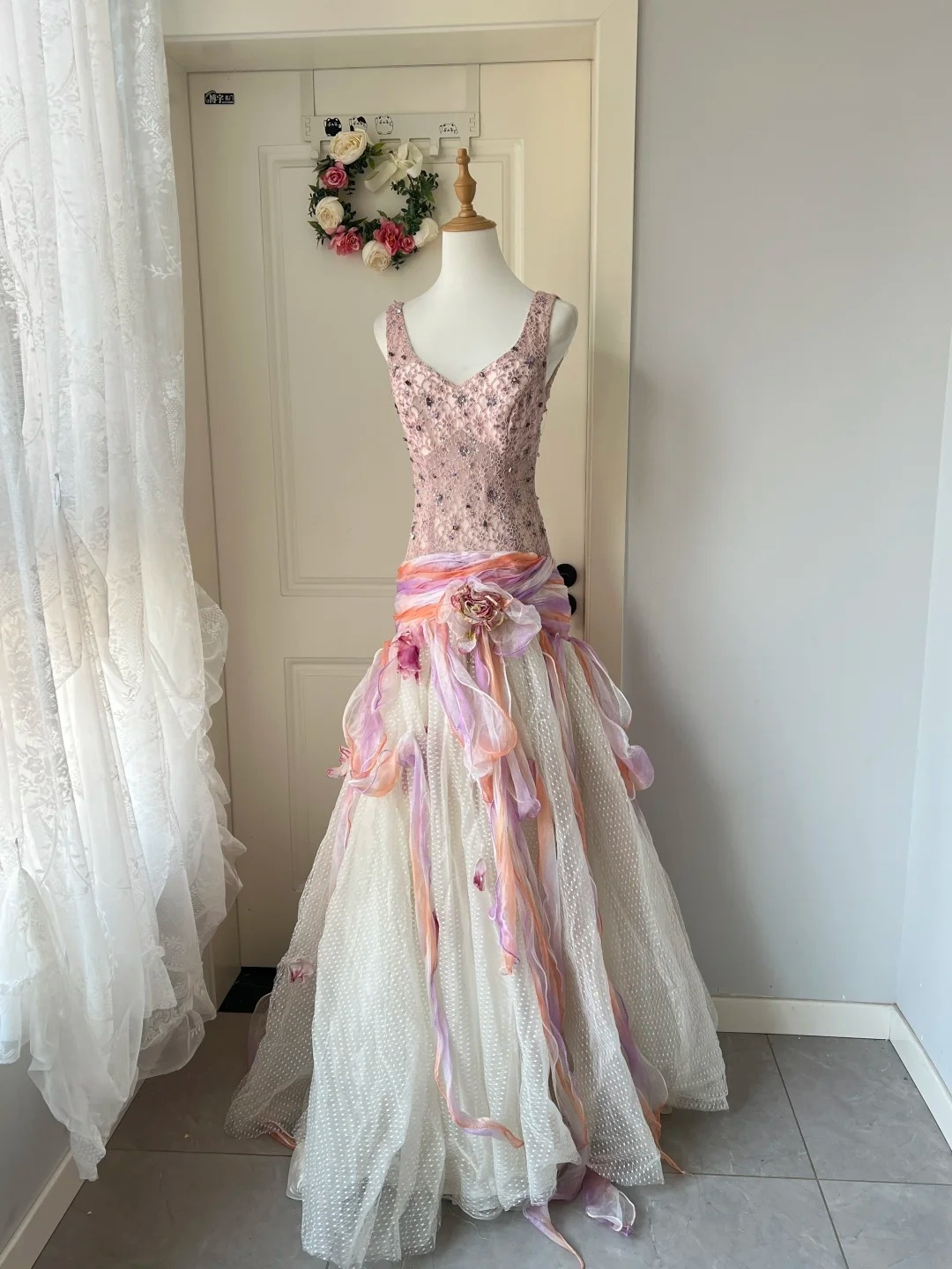 Prom Dress Modest V Neck Mermaid Long Pink Formal Party Gown Ruffled For Senior Women RC0841