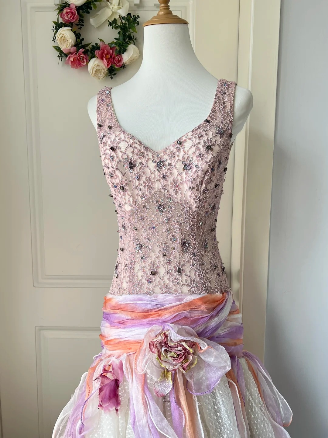 Prom Dress Modest V Neck Mermaid Long Pink Formal Party Gown Ruffled For Senior Women RC0841