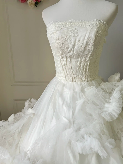 Tulle Wedding Dress Modest Ball Gown Strapless White With Tiered Layers Long Bridal Gown RC0842