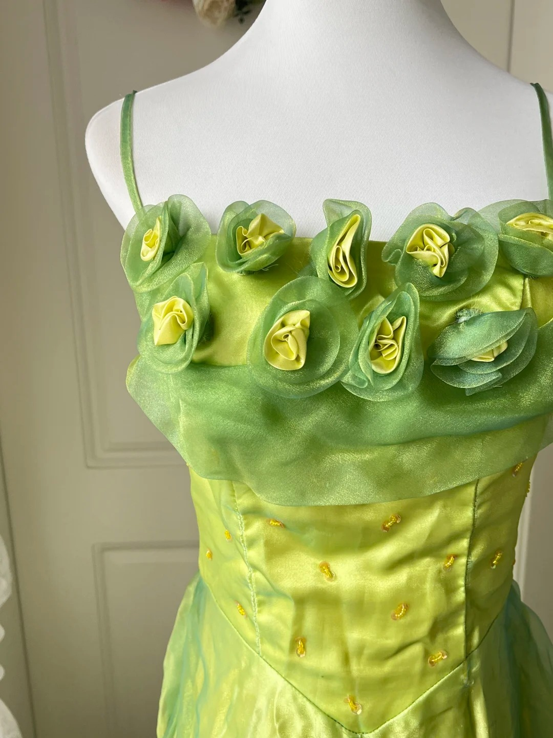 Prom Dresses ideas A Line Spaghetti Straps Green Long Formal Party Gown 8th Grade Dress RC0910